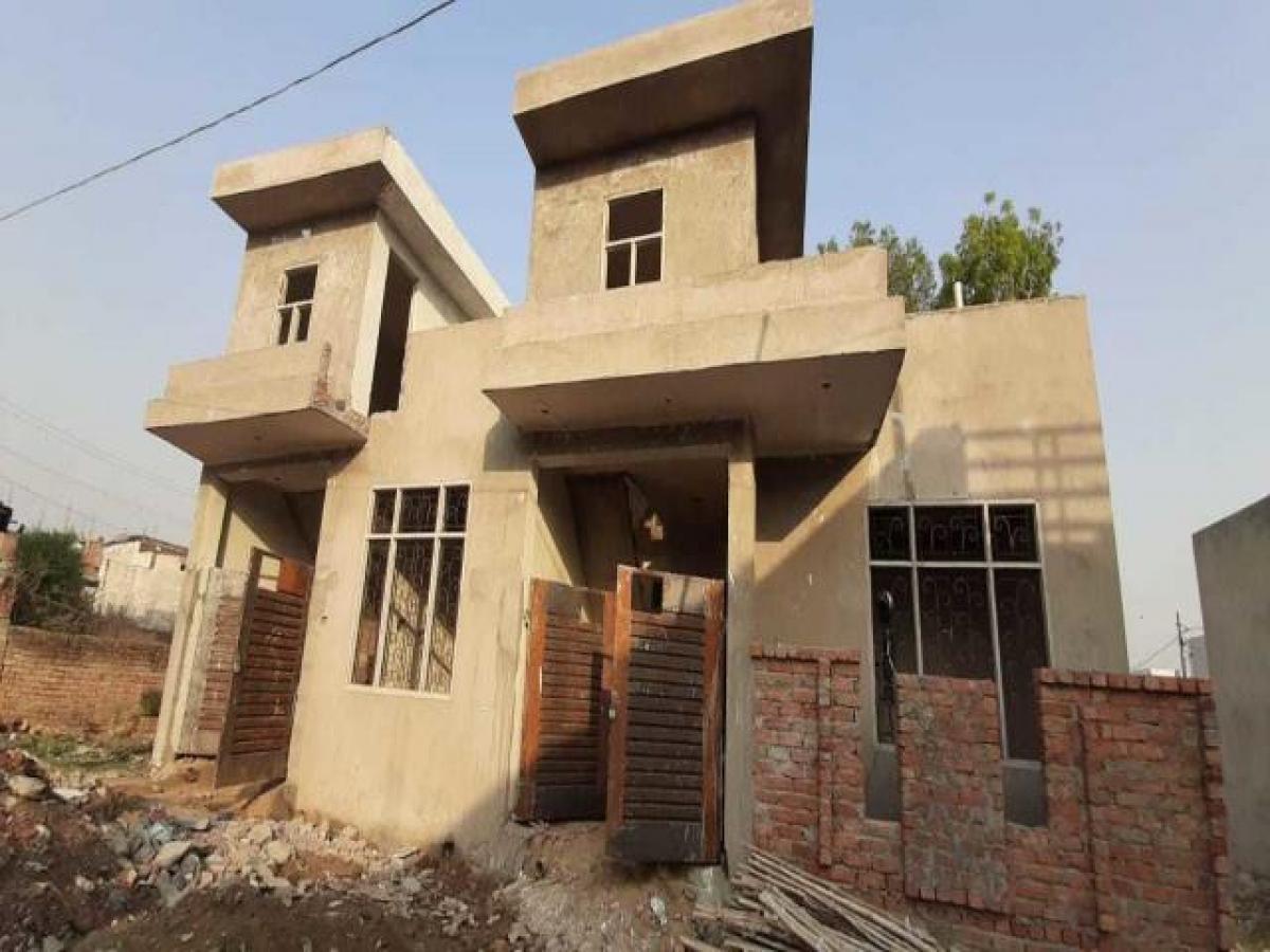 2 bedrooms House in Lucknow, India No. 16956