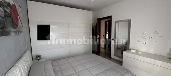 2 Schlafzimmer Wohnung in Cardano al Campo, Italy, Nr. 5463 4