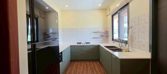 4 chambres house à louer à Pattaya, Chonburi, Eastern Thailand, Thailand № 60194 14