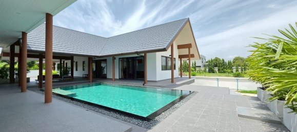 4 chambres house à louer à Pattaya, Chonburi, Eastern Thailand, Thailand № 60194 4