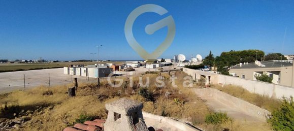 14 rooms House in Brindisi, Italy No. 143661 6