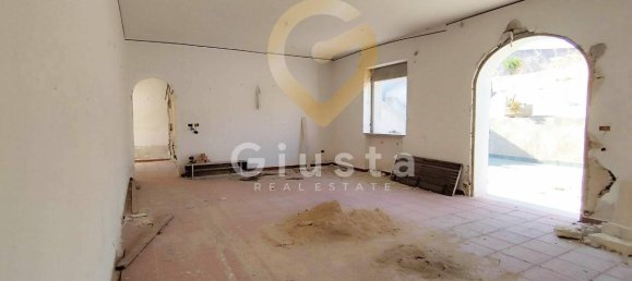 14 rooms House in Brindisi, Italy No. 143661 7