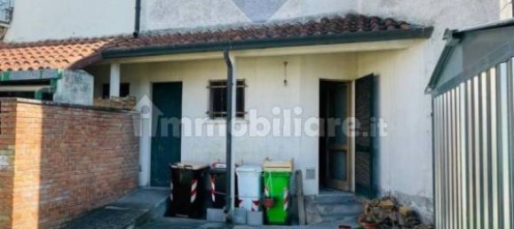 2 bedrooms House in Occhiobello, Italy No. 275503 5
