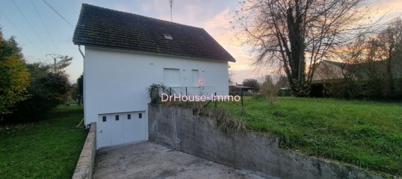 4 bedrooms House in Montcresson, France No. 53051 12