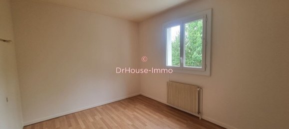 4 bedrooms House in Montcresson, France No. 53051 8