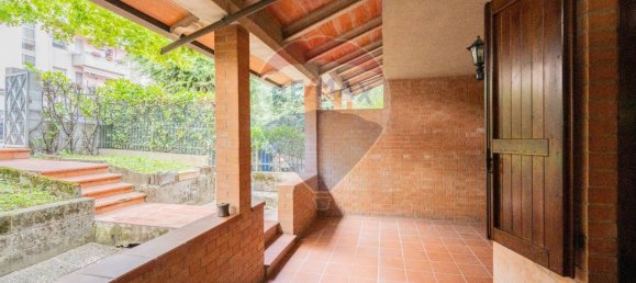 3 bedrooms House in Langhirano, Italy No. 358206 6