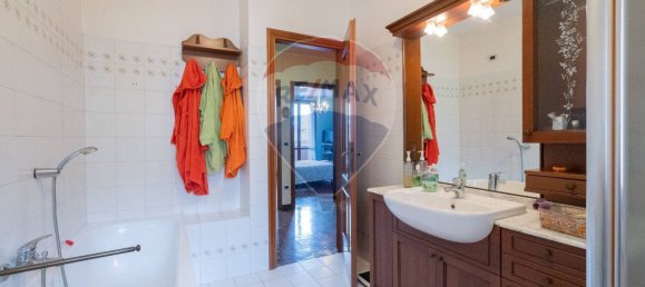 3 bedrooms House in Langhirano, Italy No. 358206 31