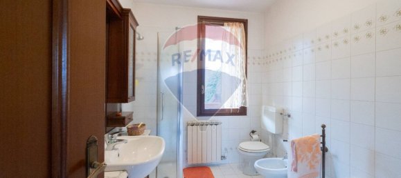 3 bedrooms House in Langhirano, Italy No. 358206 30