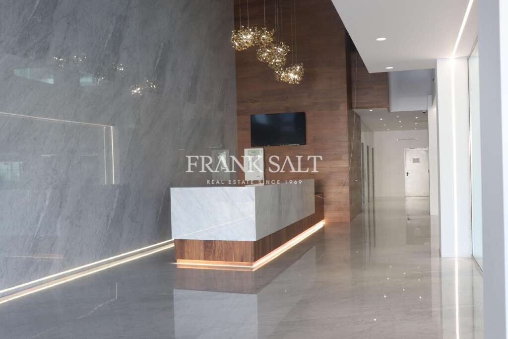 Bureau à Balzan, Malta 2500m² No. 11914
