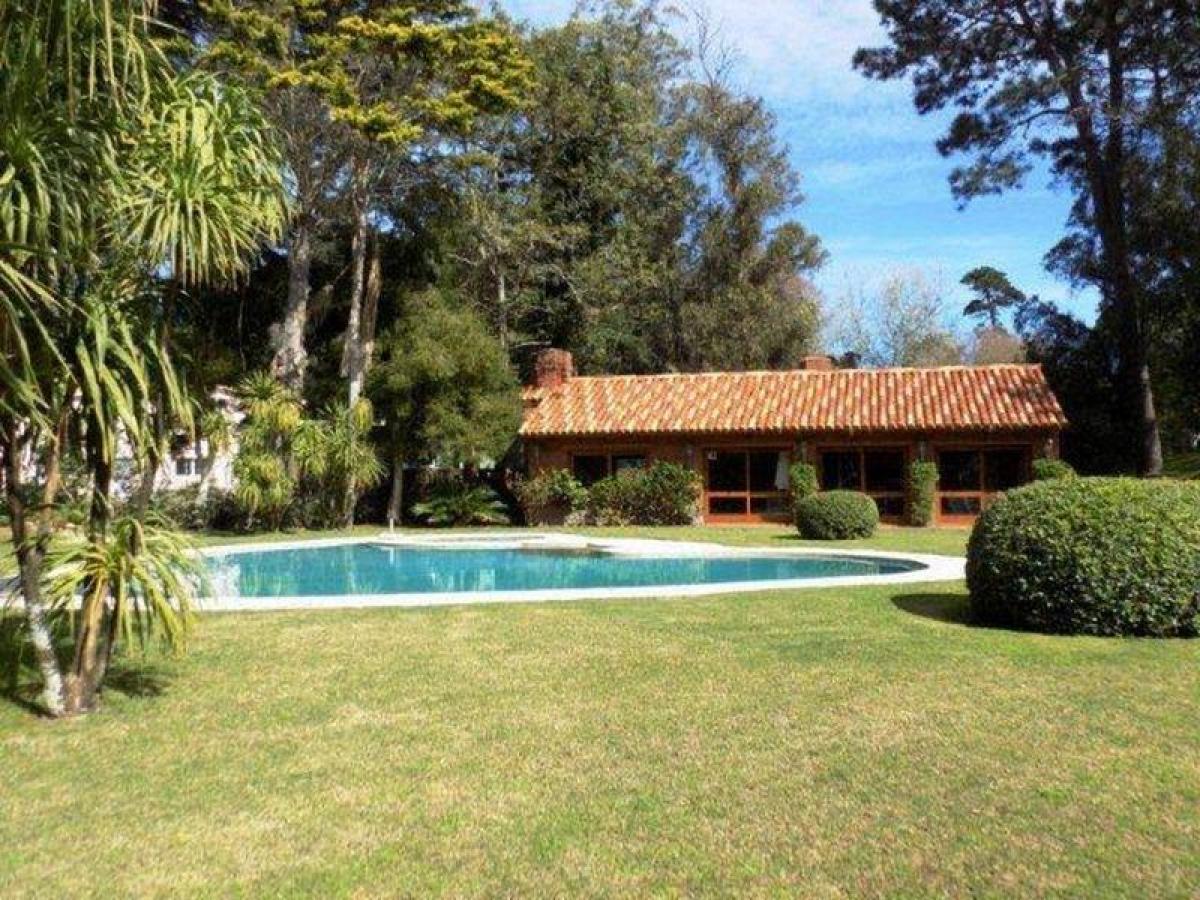 6 bedrooms House in Maldonado, Uruguay No. 713