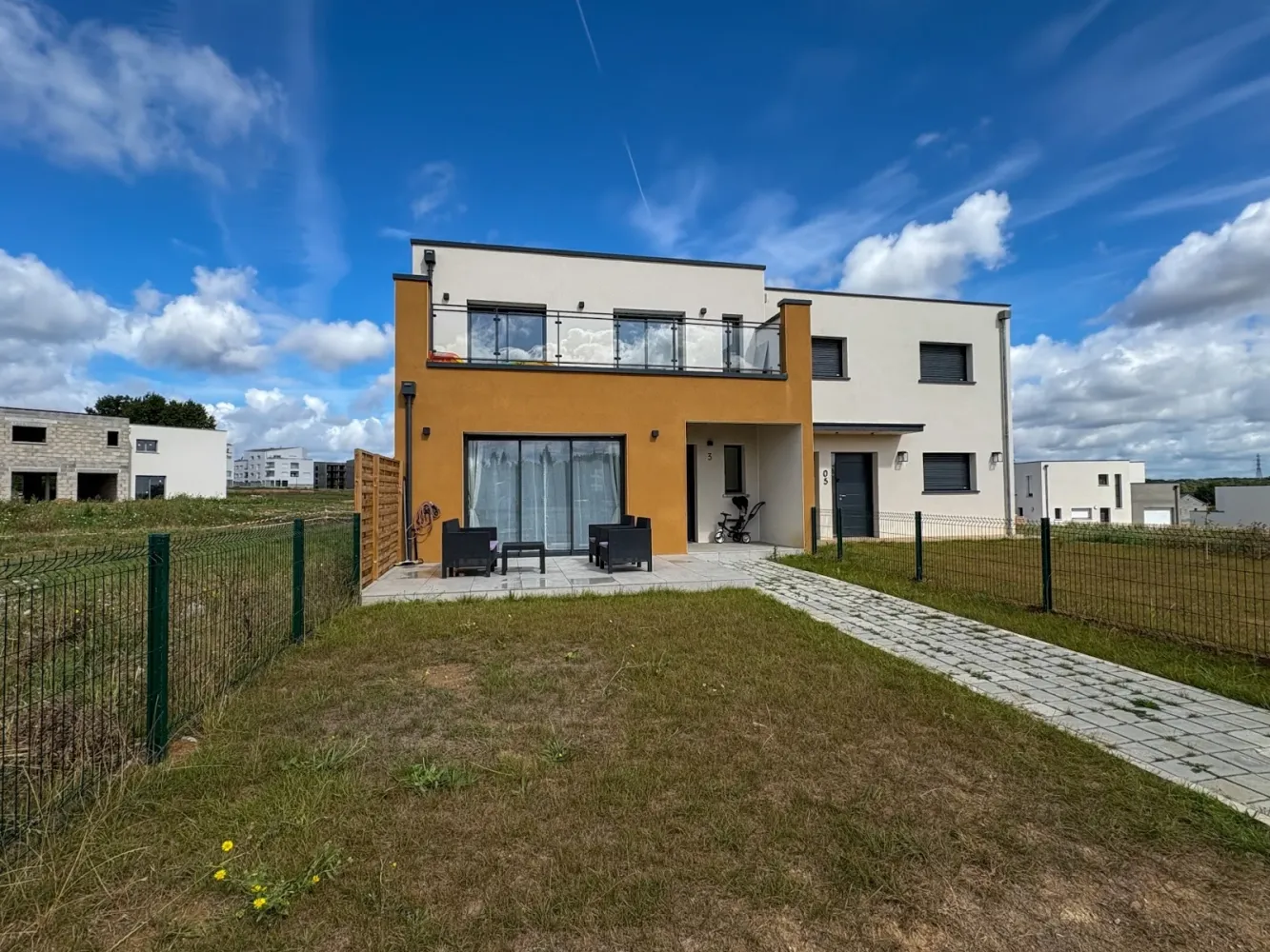 4 Schlafzimmer Haus in Vezin-le-Coquet, France, Nr. 350546