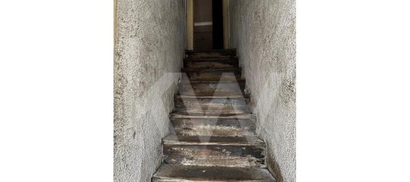 9 bedrooms Building in Lisbon, Portugal No. 80391 3