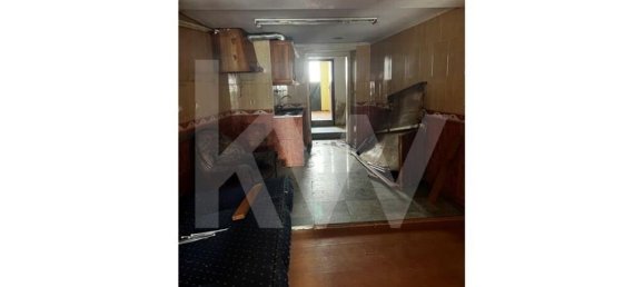 9 bedrooms Building in Lisbon, Portugal No. 80391 5