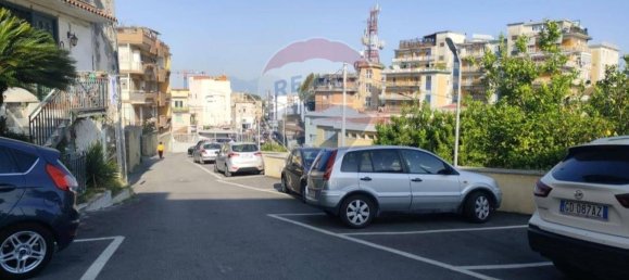 2 bedrooms Apartment in Naples, Italy No. 315582 5