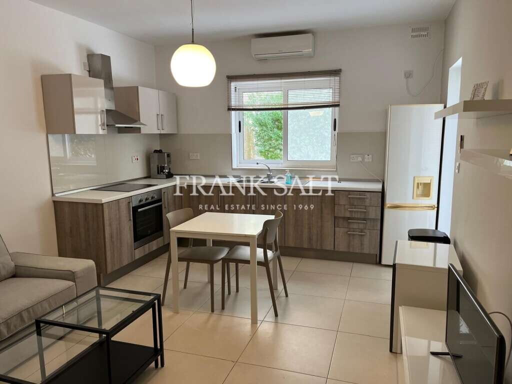 Maisonette de 1 dormitorio en Swieqi, Malta No. 8725