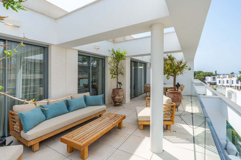 3 bedrooms Penthouse in Marbella, Spain No. 128964