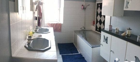 Дом с 6 спальнями в Брессюир, Франция № 111537 10