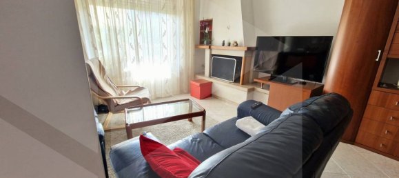 Квартира с 4 комнатами в Кастель ди Сангро, Италия № 18720 2