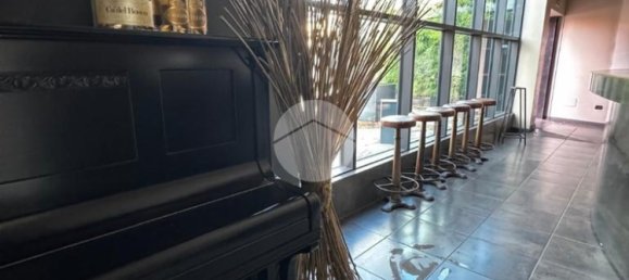 Imóvel comercial de 4 divisões em Grassobbio, Italy N.º 282212 2