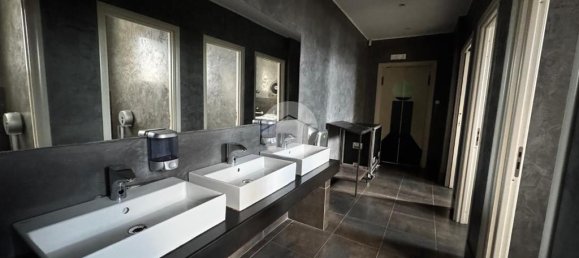 Imóvel comercial de 4 divisões em Grassobbio, Italy N.º 282212 12