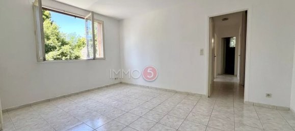 2 Schlafzimmer Wohnung in Villemomble, France, Nr. 333395 3