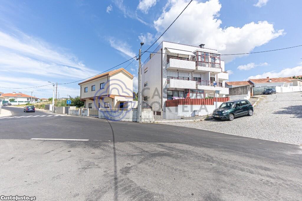 2 bedrooms Apartment in Madalena, Portugal No. 304941