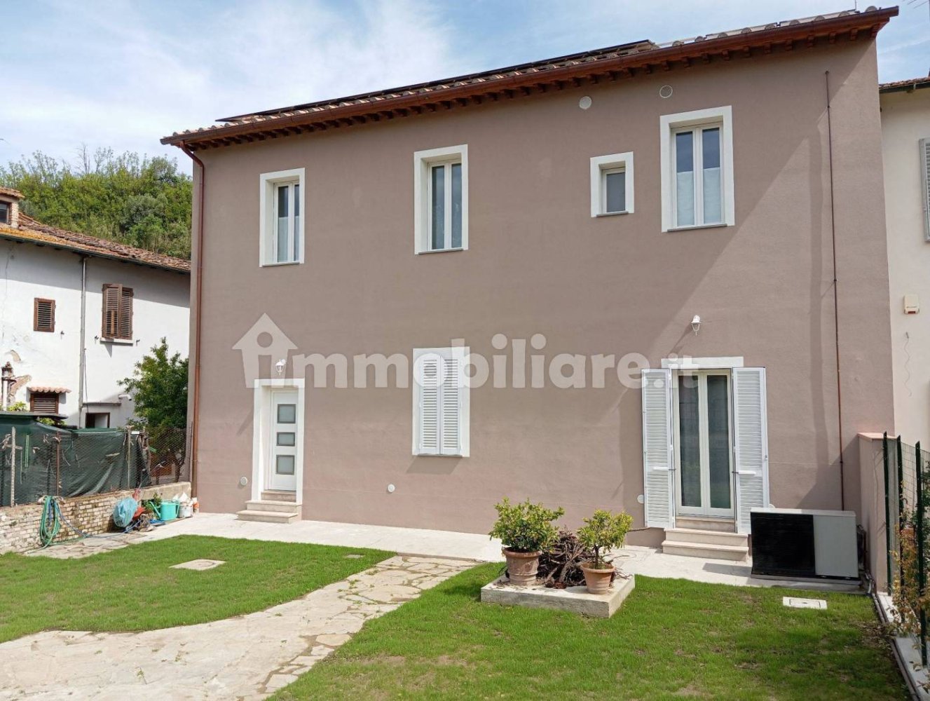 5 bedrooms Villa in Capraia e Limite, Italy No. 361861