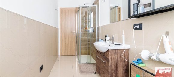 1 chambre Propriété commerciale à Varese, Italy No. 374171 25