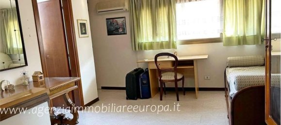 8-salle Villa à Padua, Italy No. 26078 20