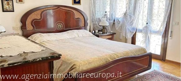 8-salle Villa à Padua, Italy No. 26078 10