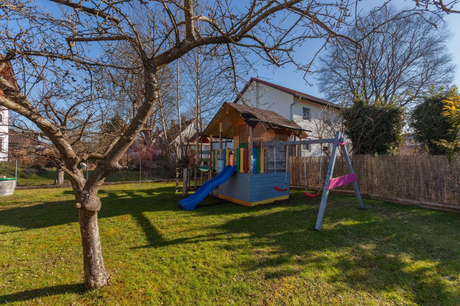 Adosado de 3 dormitorios en Furstenfeldbruck, Germany No. 348870