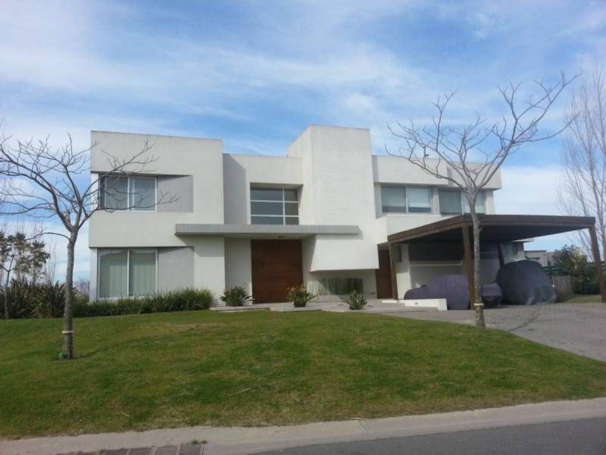 5 bedrooms House in Tigre, Argentina No. 17717