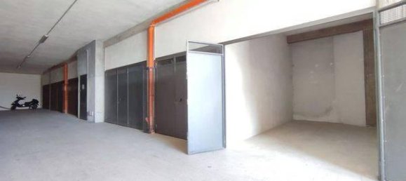 1-salle Garage à Catania, Italy No. 108283 8