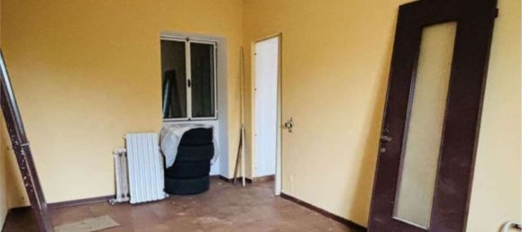 4 bedrooms Apartment in Golasecca, Italy No. 363480 10