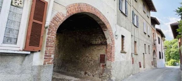 4 bedrooms Apartment in Golasecca, Italy No. 363480 17