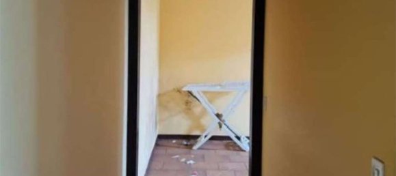 4 bedrooms Apartment in Golasecca, Italy No. 363480 14