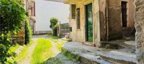 4 bedrooms Apartment in Golasecca, Italy No. 363480 4