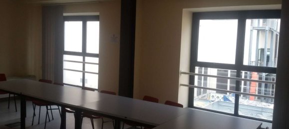 8 rooms Commercial property in Turin, Italy No. 108679 6