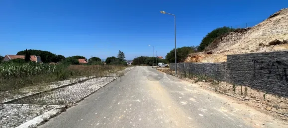 1472m² Land in Almada, Portugal No. 109179 3