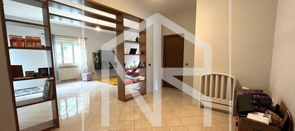 2 bedrooms Apartment in Rome, Italy No. 196331 2
