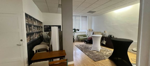 Oficina en Laval, France 96 m² No. 357941 5