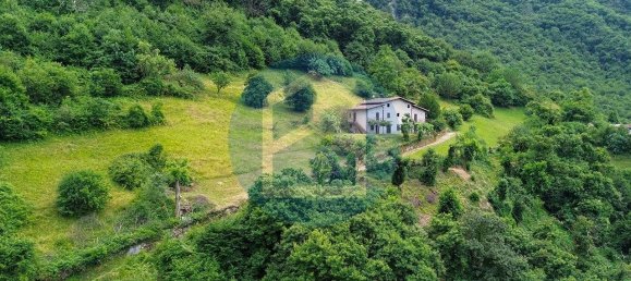 Дом с 5 спальнями в Пизонье, Италия № 303479 3