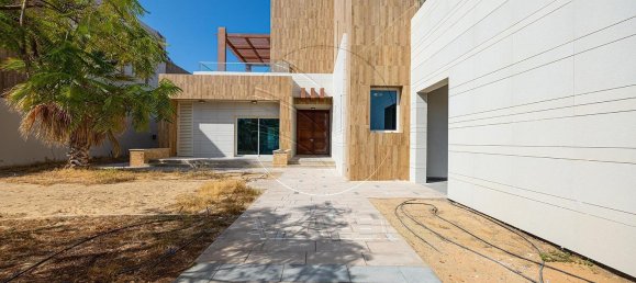 6 bedrooms Villa in The Marina, UAE No. 29732 5