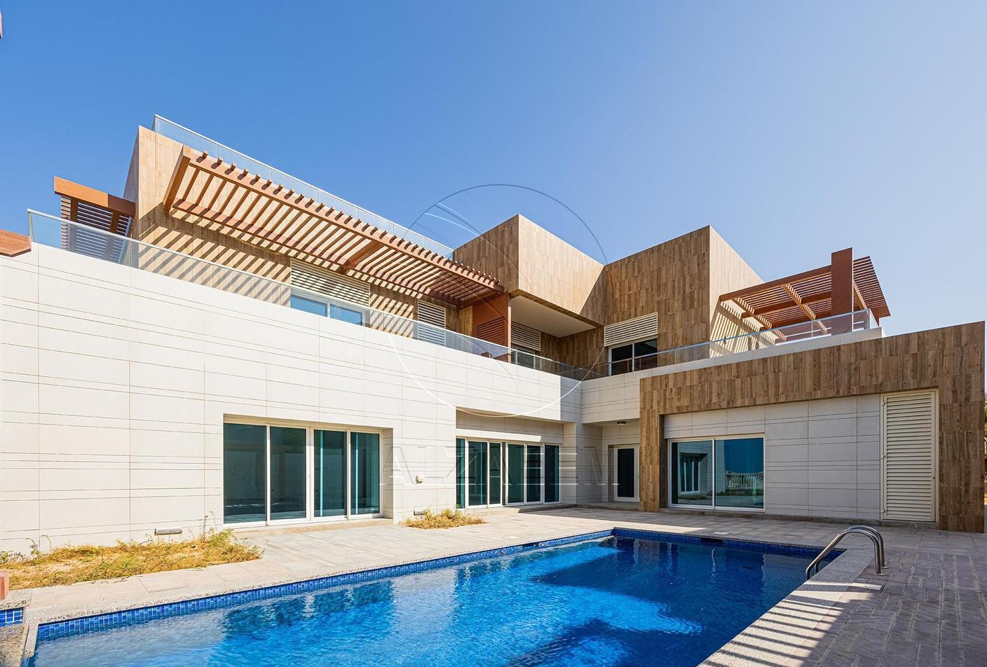 6 bedrooms Villa in The Marina, UAE No. 29732