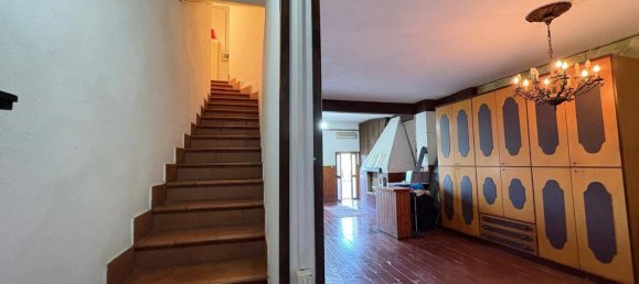 Apartamento de 4 dormitorios en Monterotondo, Italy No. 335056 40