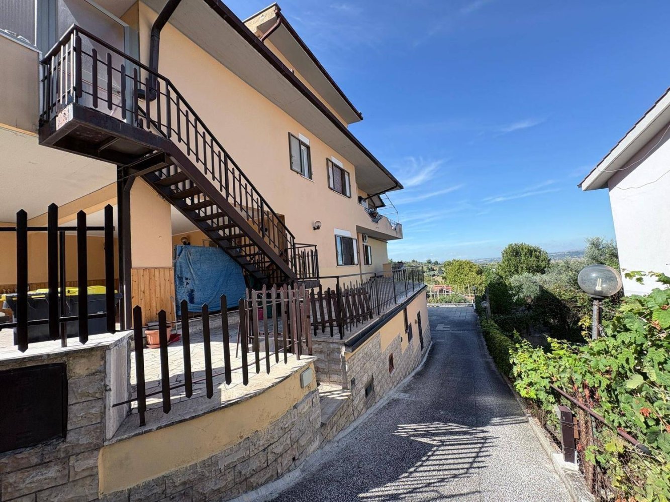 Apartamento de 4 dormitorios en Monterotondo, Italy No. 335056