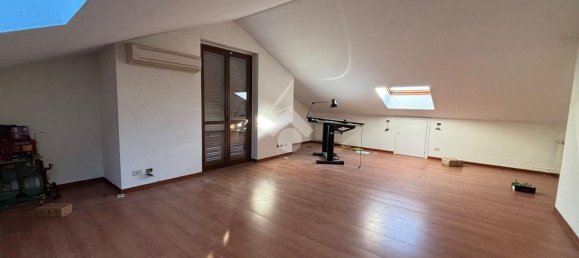 4 rooms House in Novara, Italy No. 53253 33