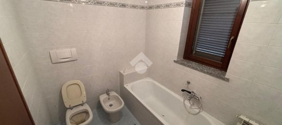 4 rooms House in Novara, Italy No. 53253 34