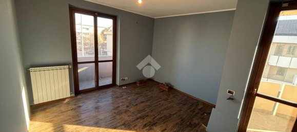4 rooms House in Novara, Italy No. 53253 22