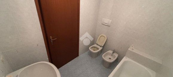 4 rooms House in Novara, Italy No. 53253 37